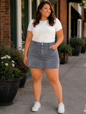 NWT Universal Thread Women's 22 Blue Gray Flocked Velvet Mini Skirt 5 Pocket